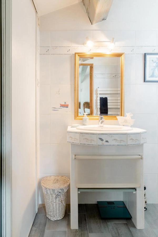 Agreable Chambre D'Hotes Avec Piscine Acomodação com café da manhã Le Beausset Exterior foto