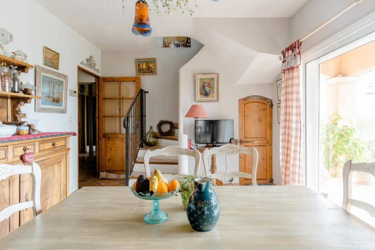 Agreable Chambre D'Hotes Avec Piscine Acomodação com café da manhã Le Beausset Exterior foto