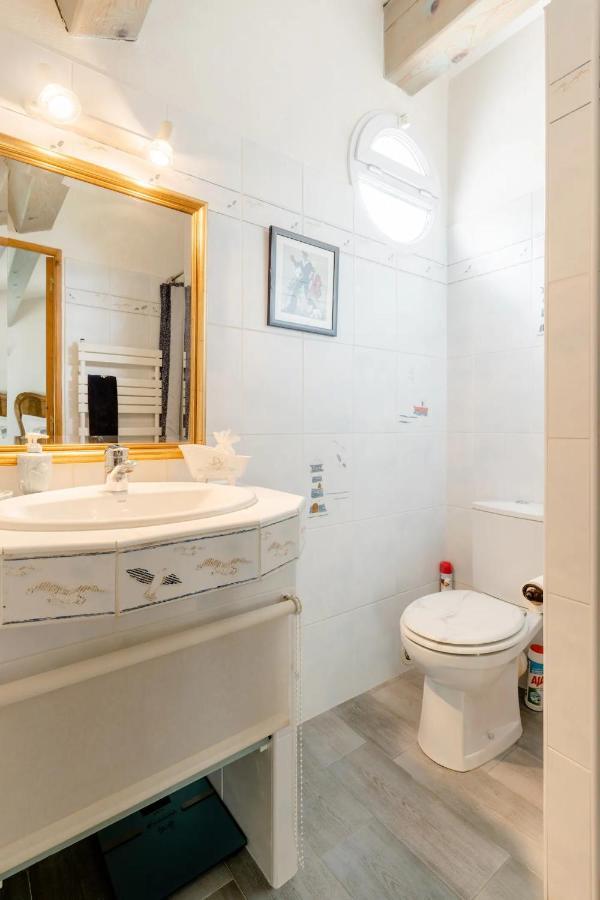 Agreable Chambre D'Hotes Avec Piscine Acomodação com café da manhã Le Beausset Exterior foto