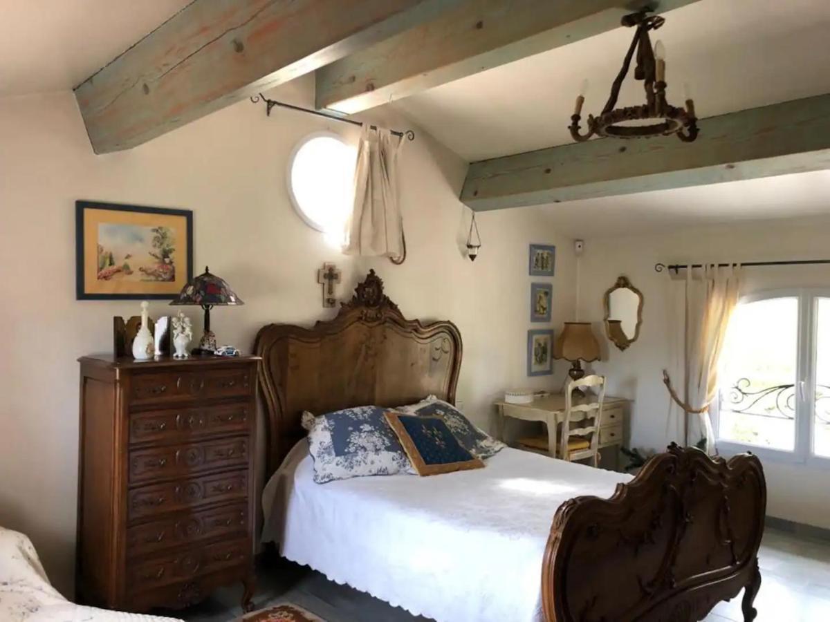 Agreable Chambre D'Hotes Avec Piscine Acomodação com café da manhã Le Beausset Exterior foto